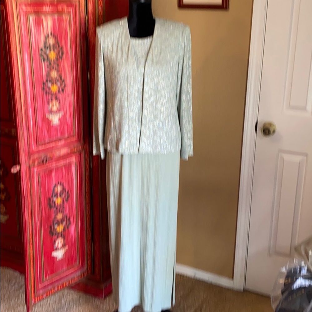 Alex Evenings gown size 6P